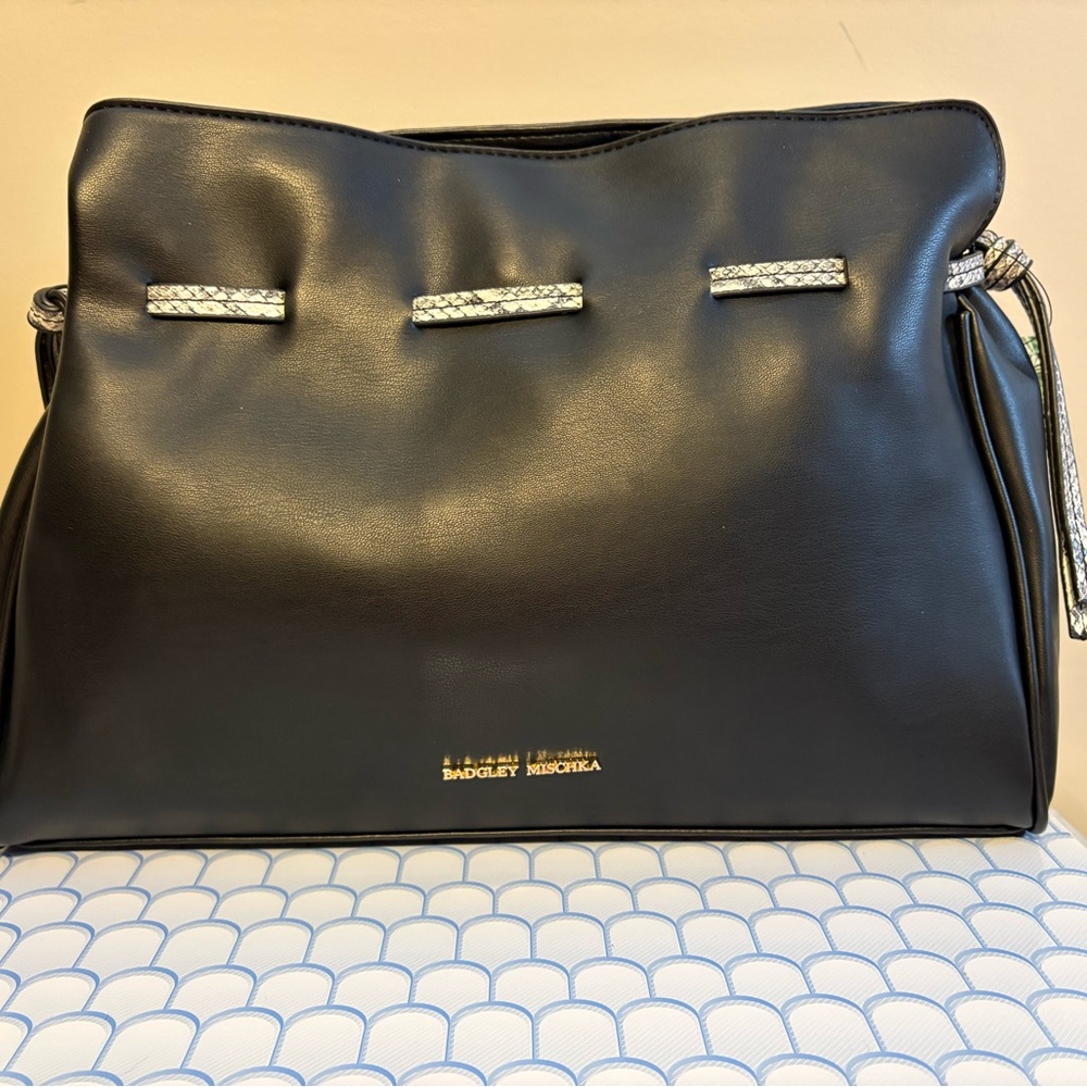 Badgley Mischka Black Shoulder Bag with Snackskin Accents